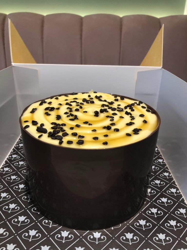 bolo de chocolate com maracujá